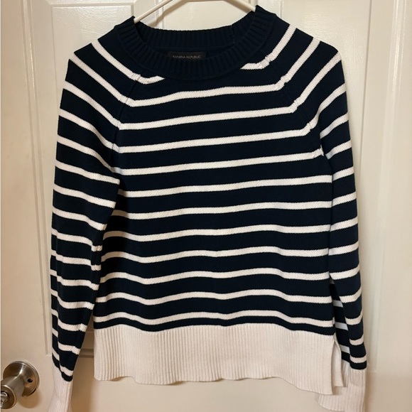 Banana Republic Navy and White Striped Crewneck Sweater S - Picture 3 of 5